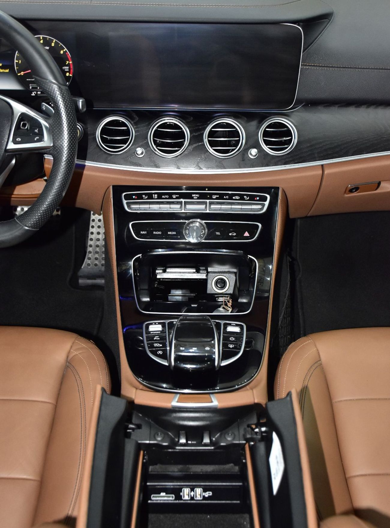 Mercedes-Benz E 400 EXCELLENT DEAL for our Mercedes Benz E400 4Matic ( 2017 Model ) in White Color GCC Specs