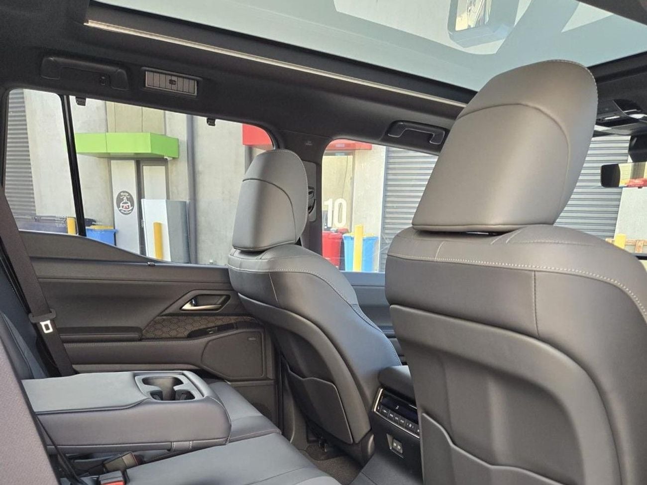 لكزس GX550 SPORT LUXURY (EXPORT ONLY) RIGHT HAND DRIVE 3.6L V6 in RIGHT HAND DRIVE (EXPORT ONLY)