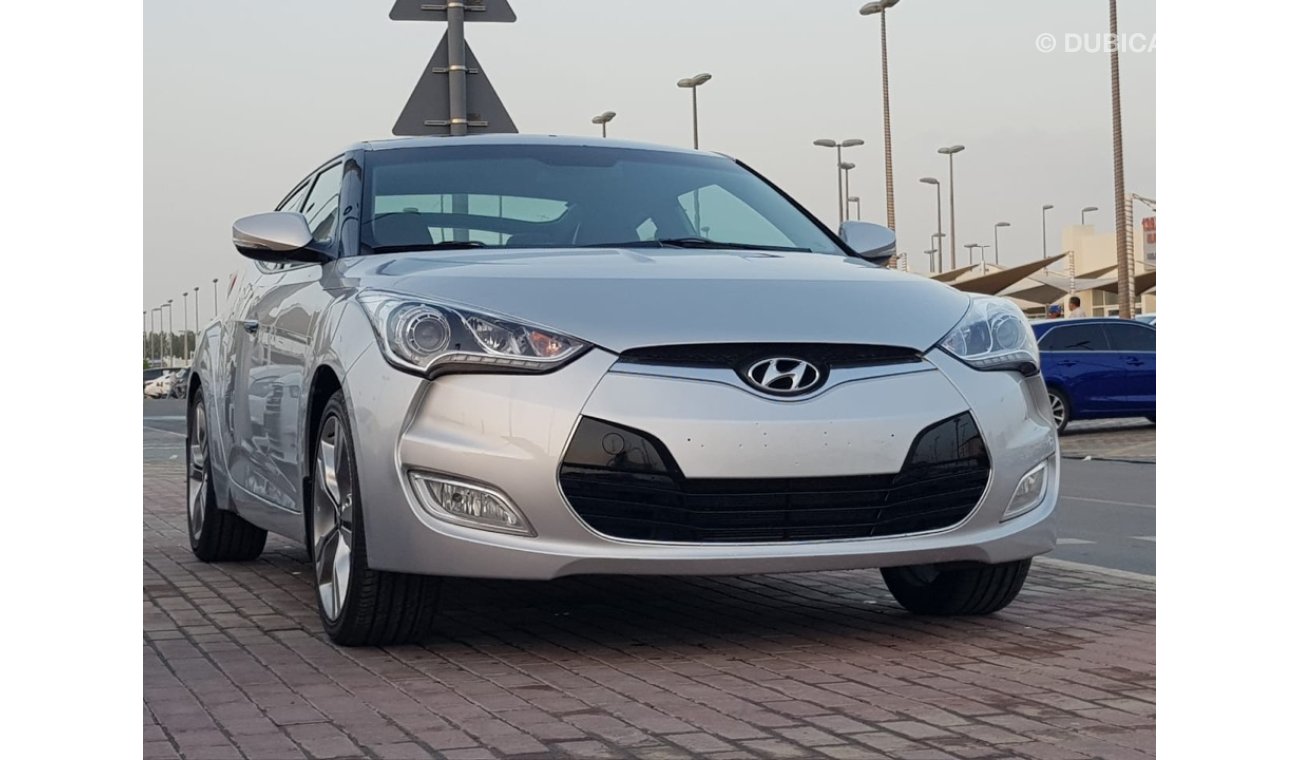 Hyundai Veloster Hyndai volesher model 2015 GCC car prefect condition full service full option low mileage panoramic