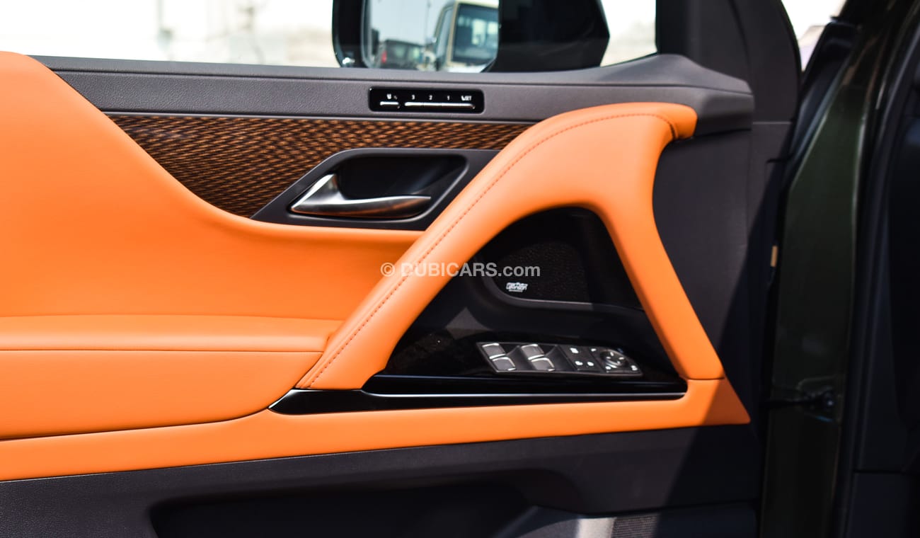 Lexus LX 600 LEXUS LX 600 VIP