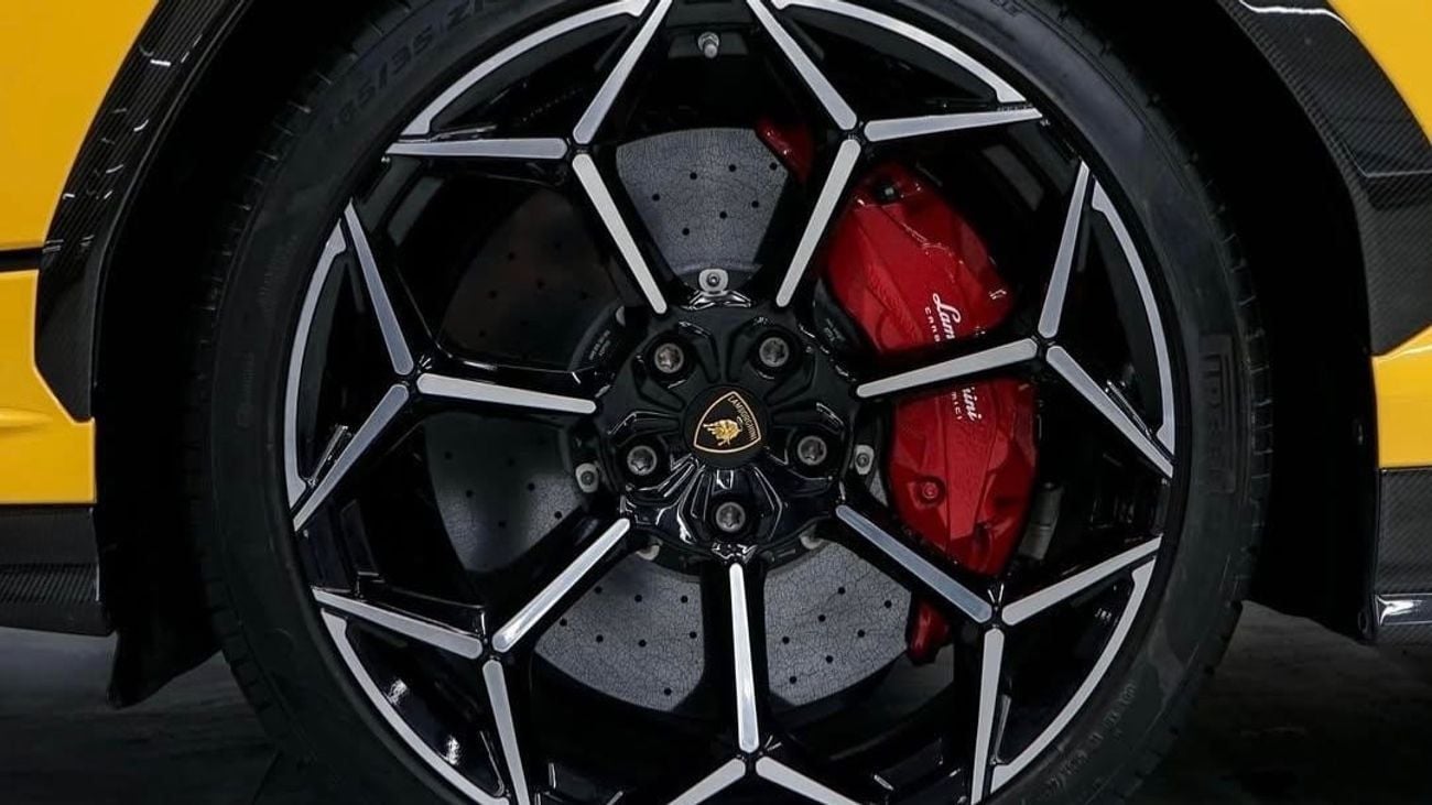 Lamborghini Urus 4.0T V8 Performante