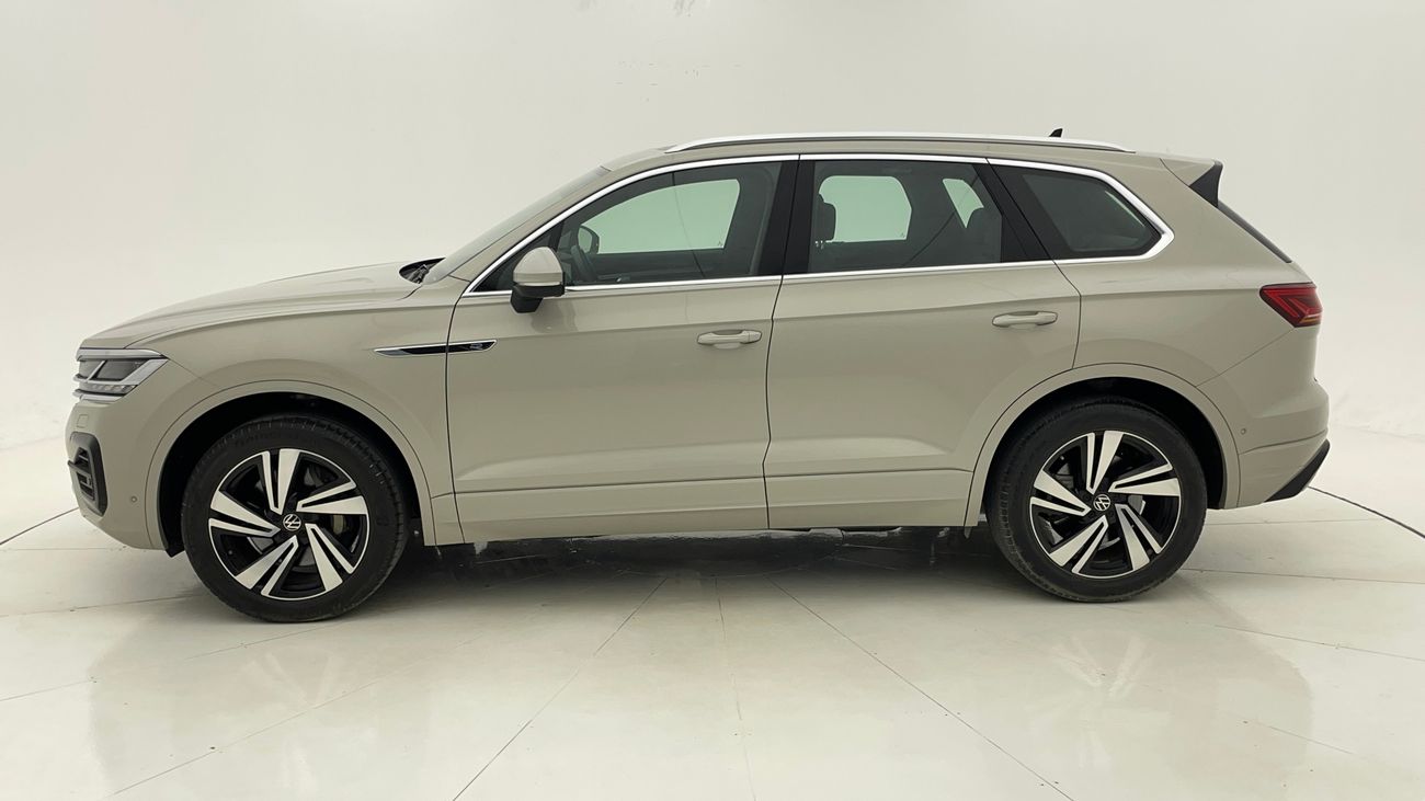 Volkswagen Touareg R LINE 3 | Zero Down Payment | Free Home Test Drive