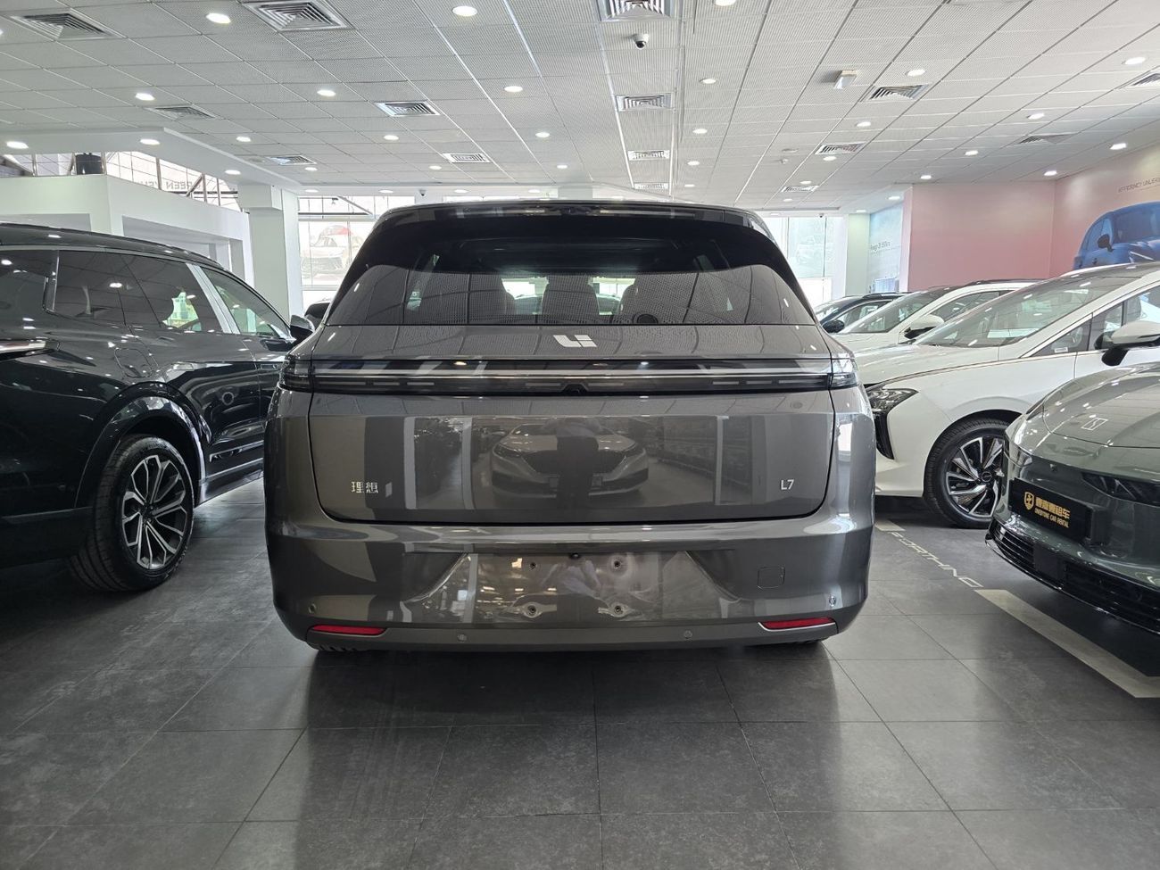 لي اوتو L7 Li Auto L7 MAX 5 Seater Black