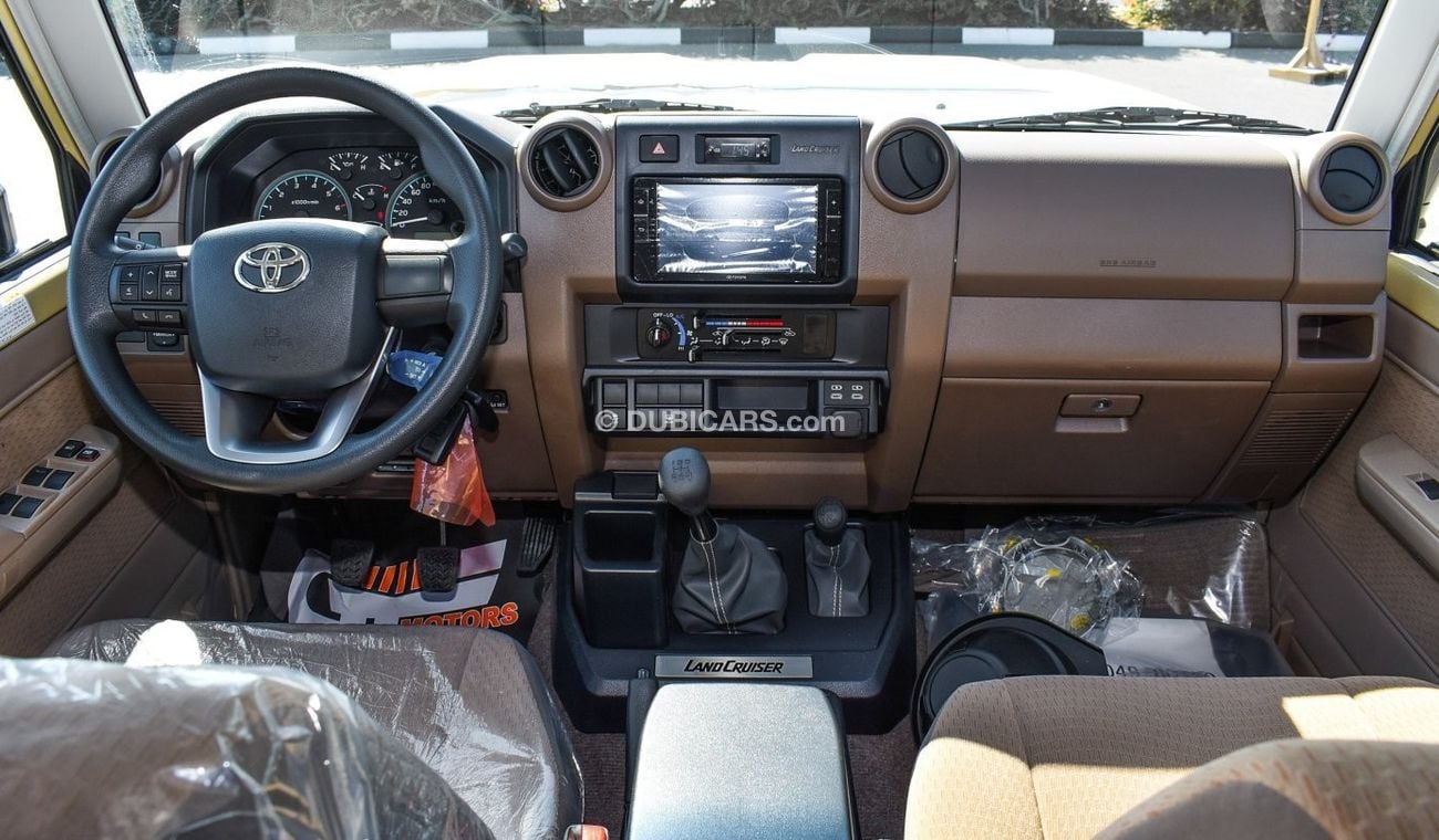Toyota Land Cruiser 70 4.0L V6 Petrol M/T