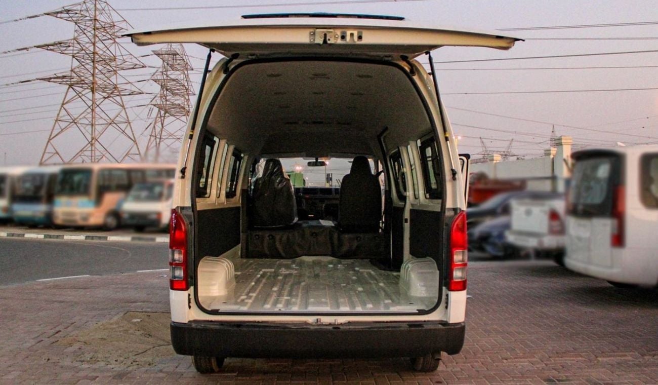 تويوتا هاياس DLS - STD ROOF 2.5L DLX Wide AC VAN MT