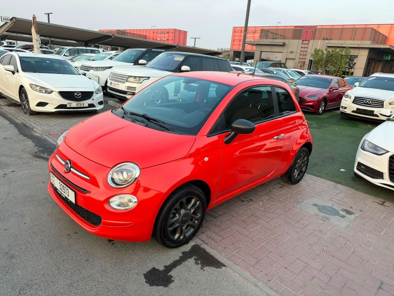 Fiat 500 DOLCEVITA 1.4L 4-cylinder** engine with **100 hp**, 5-speed