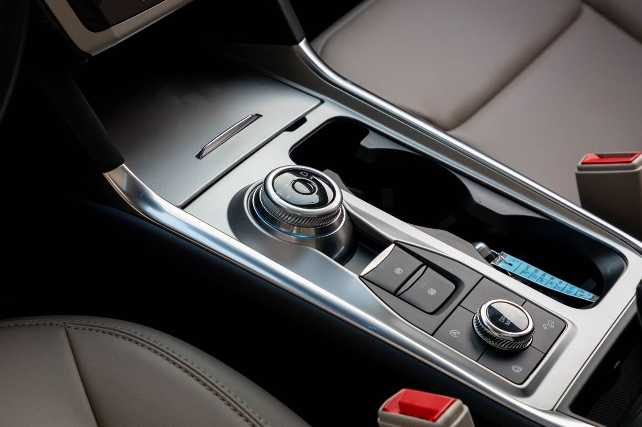 Ford Explorer Explorer XLT | 2,938 P.M | 0% Downpayment | AGENCY WARRANTY 2029!