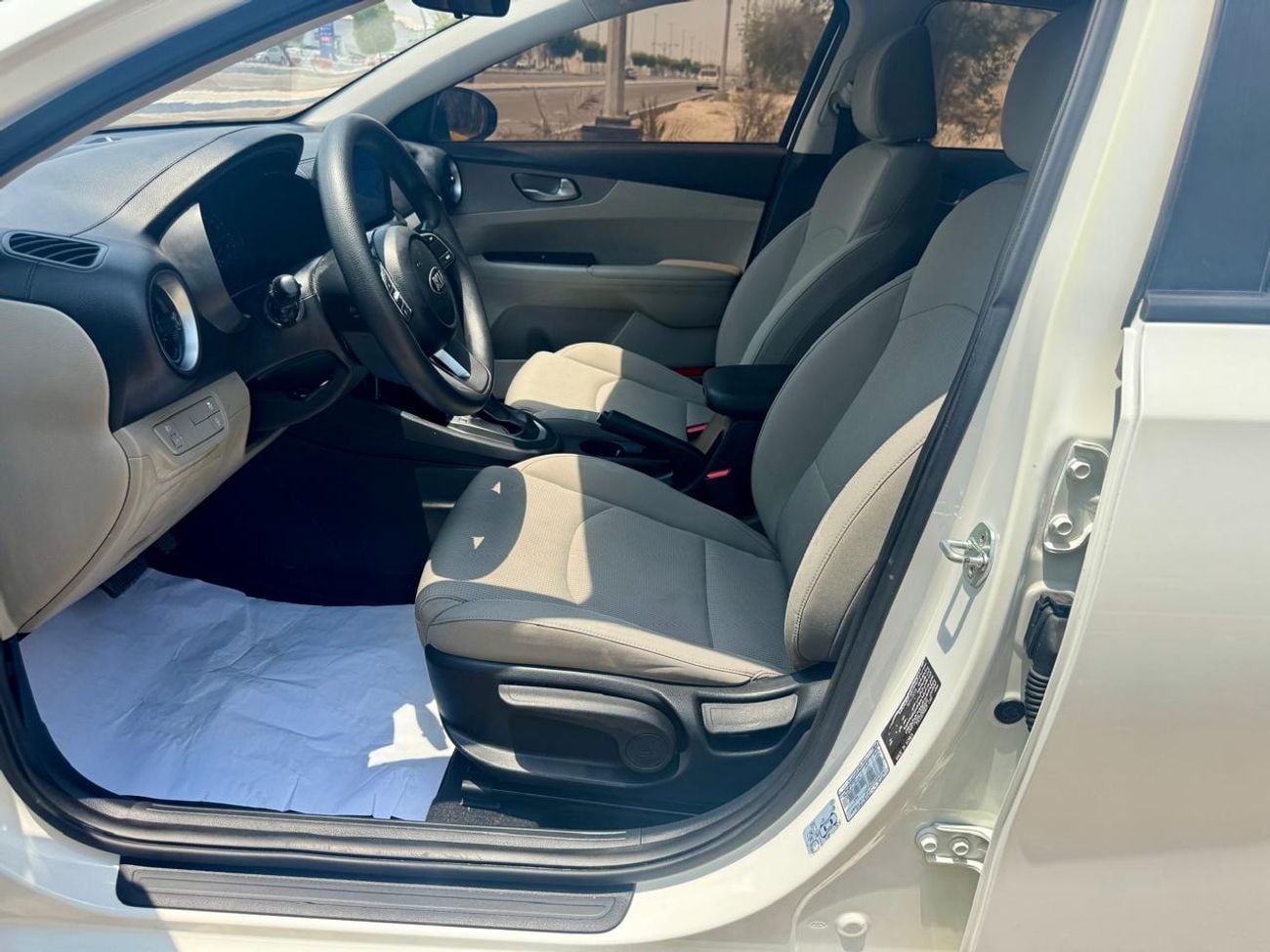 كيا سيراتو LX 1.6L Sedan