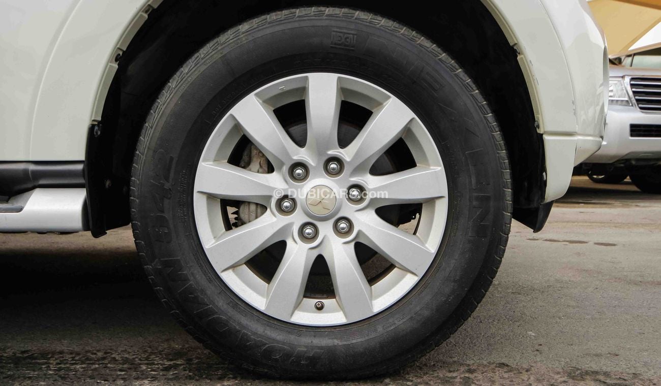 Mitsubishi Pajero 3.8 V6