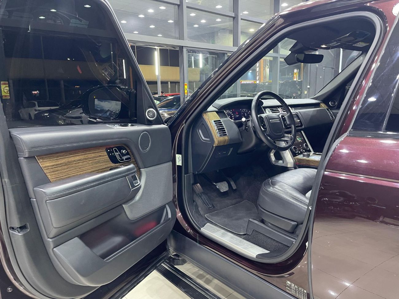 لاند روفر رينج روفر HSE 3.0L (380 HP)