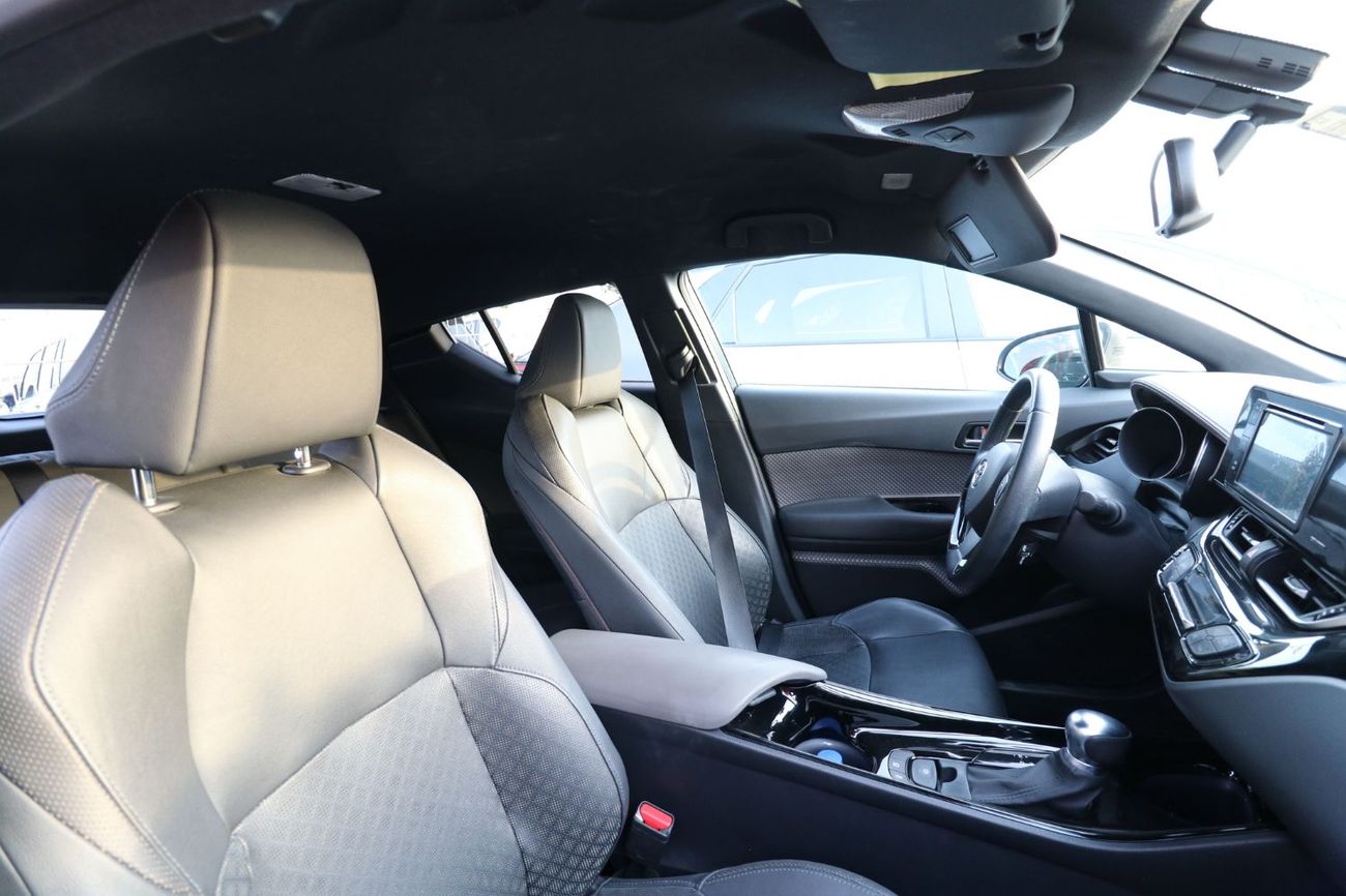 تويوتا CHR Used 2022 Toyota C-HR Full Option | AWD | Turbo | GCC Specs | Excellent Condition