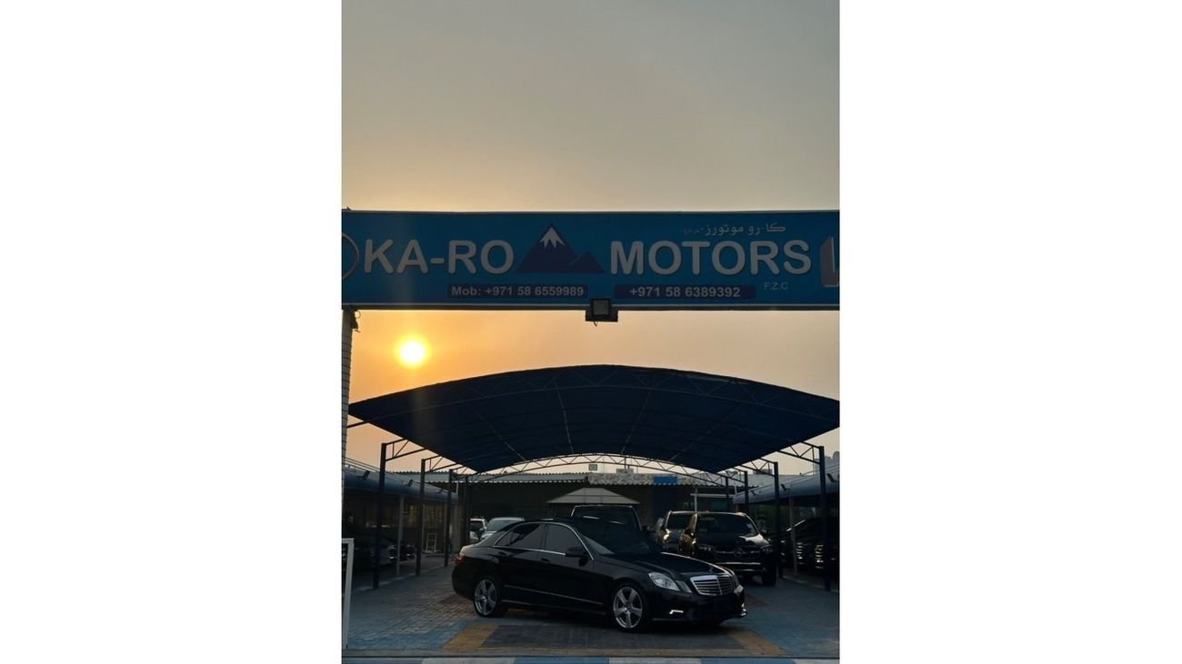 مرسيدس بنز E 350 السيارة بحالة ممتازة مرسيدس بنز 2011 E350 من الداخل جلد أسود دفع ثنائي