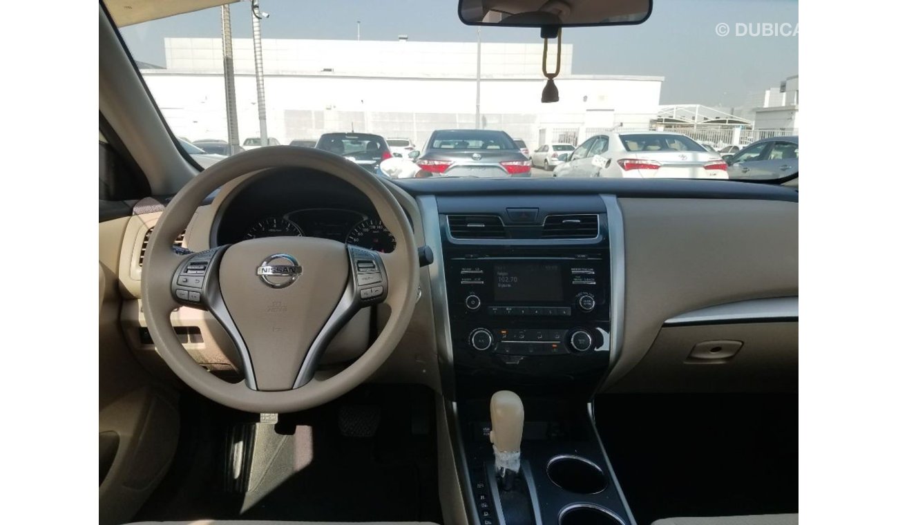 Nissan Altima Nissan Altima SV GCC without accident very clean inside and out in 2015 agency condition