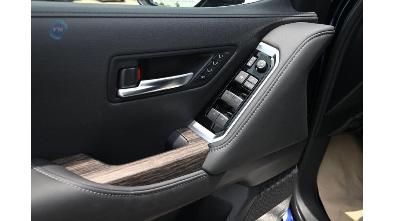 تويوتا لاند كروزر 300 VXR 4.0L Petrol