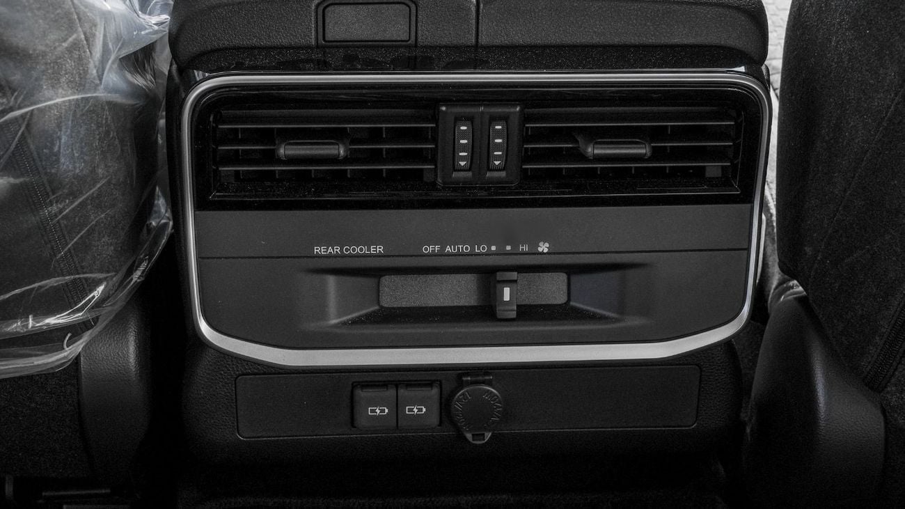 Toyota Land Cruiser 2026 Toyota Land Cruiser GXR 4.0L AT Petrol (White-Black)