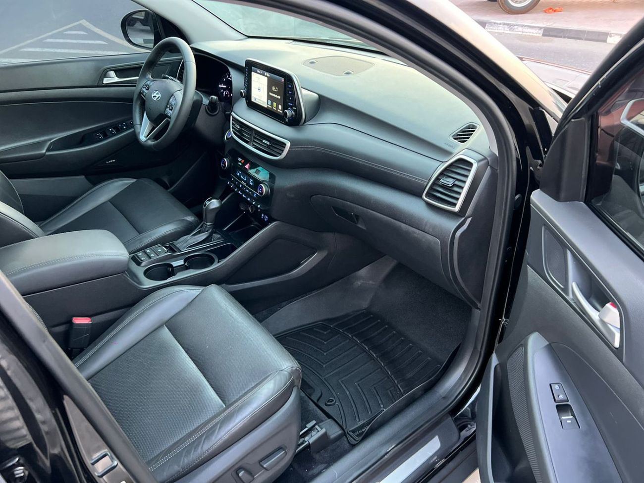 هيونداي توسون 2021  Hyundai Tucson Full Option - 2.4L  V4 - AWD 4x4 -Panoramic View - 360* 5 CAM -Leather seat - 6