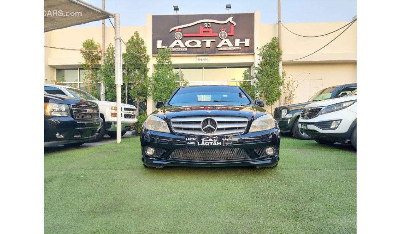Mercedes-Benz C 280 MERCEDES C280 GCC BLACK COULOUR BANORAMA NOT NEED ANY THINGS VERY GOOD CONDTION.
