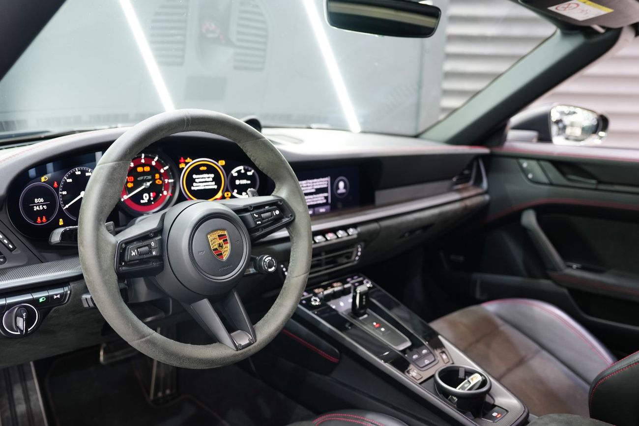 Porsche 911 Carrera GTS 3.0L (450 HP) Convertible Bose Audio, Sport Chrono Package, Al Nabooda Warranty!!