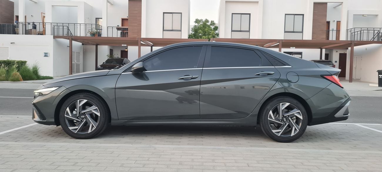 هيونداي إلانترا 2.0L Comfort