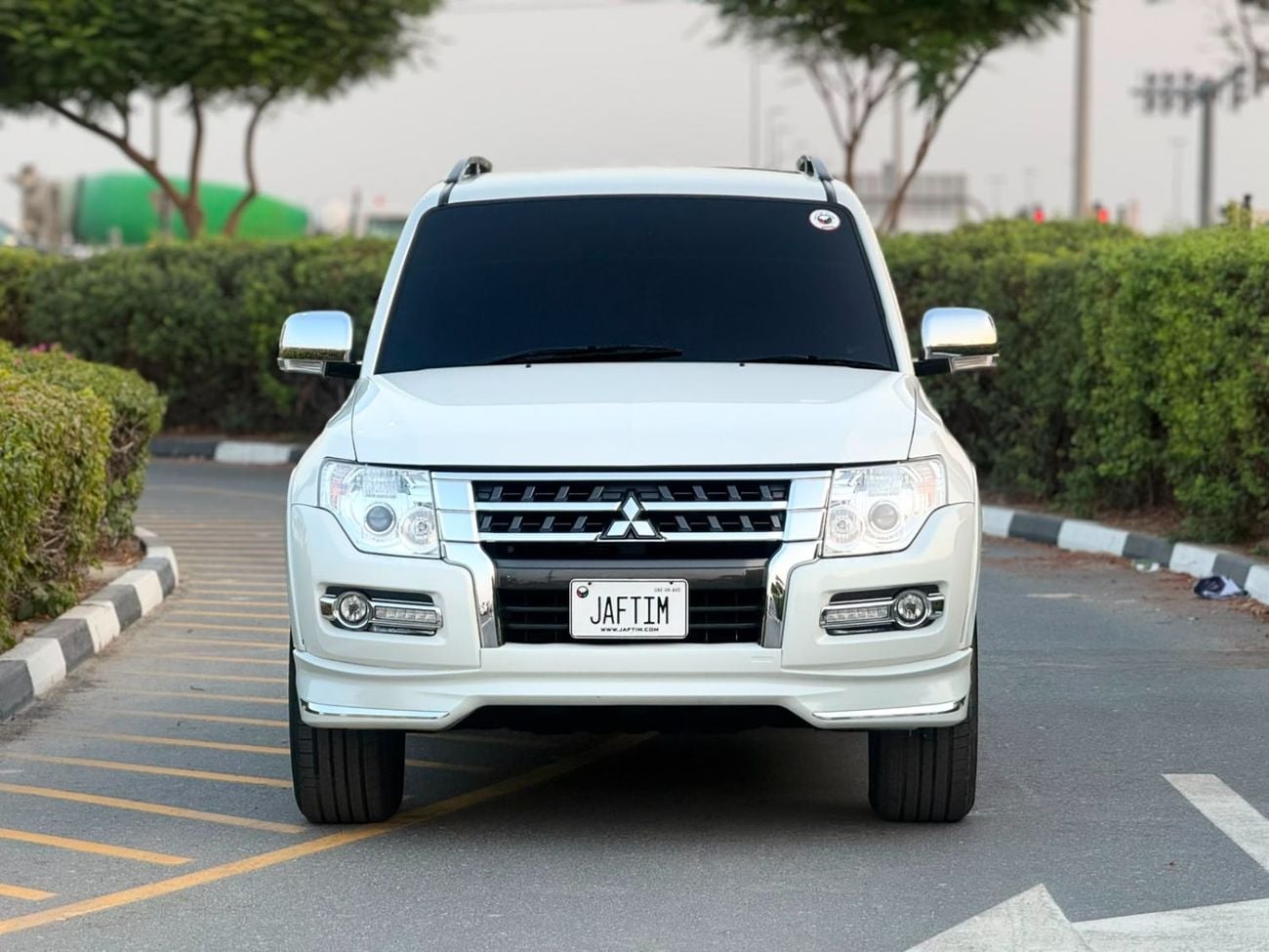 Mitsubishi Pajero 2018 | 3.2L DIESEL | AT | RHD | STEERING CONTROL SWITCHES | TRACTION CONTROL | CRUISE CONTROL