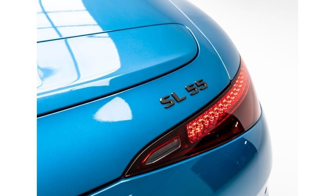 Mercedes-Benz SL 55 AMG Roadster 4Matic+ 2022 Mercedes-Benz SL 55 AMG, 2027 Mercedes Warranty + Service Contract, Low KMs, G