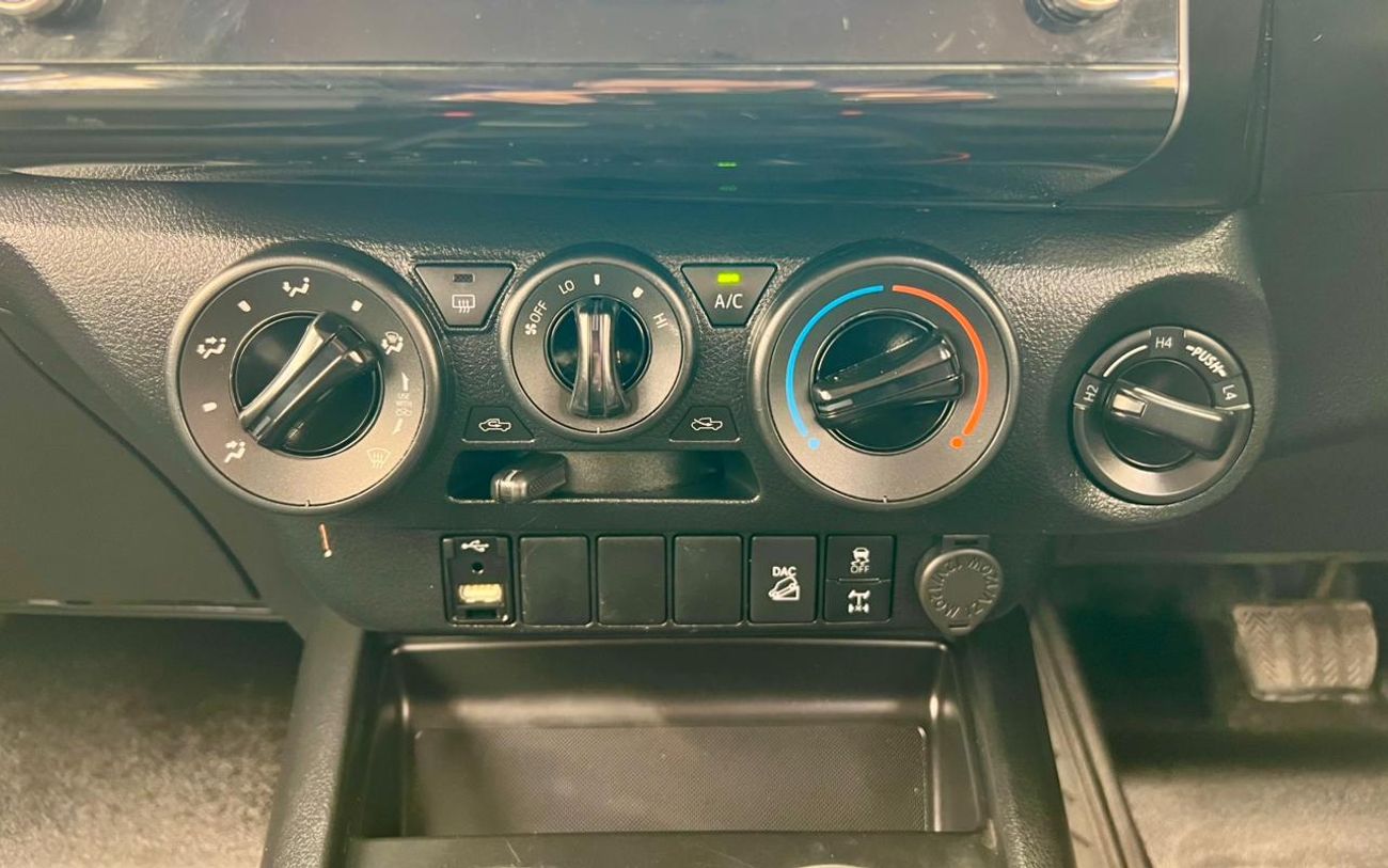 تويوتا هيلوكس The Toyota Hilux is a legendary,, robust mid-size pickup truck available in single and double-cabin 