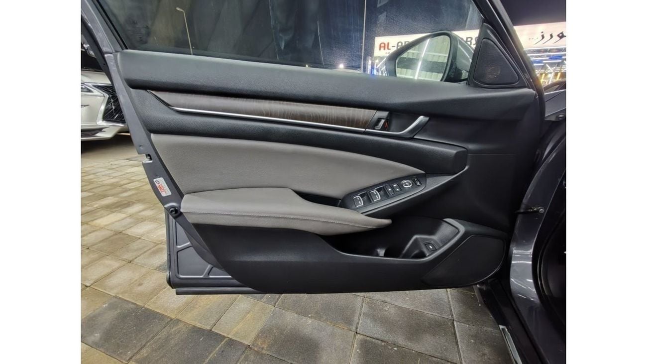 هوندا أكورد سبورت Warranty one year