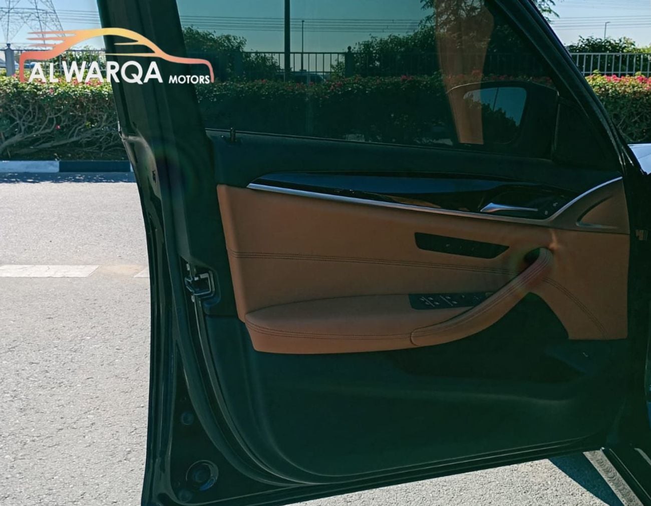بي أم دبليو 520i EXCLUSIVE PLUS Middle East Edition 2.0L