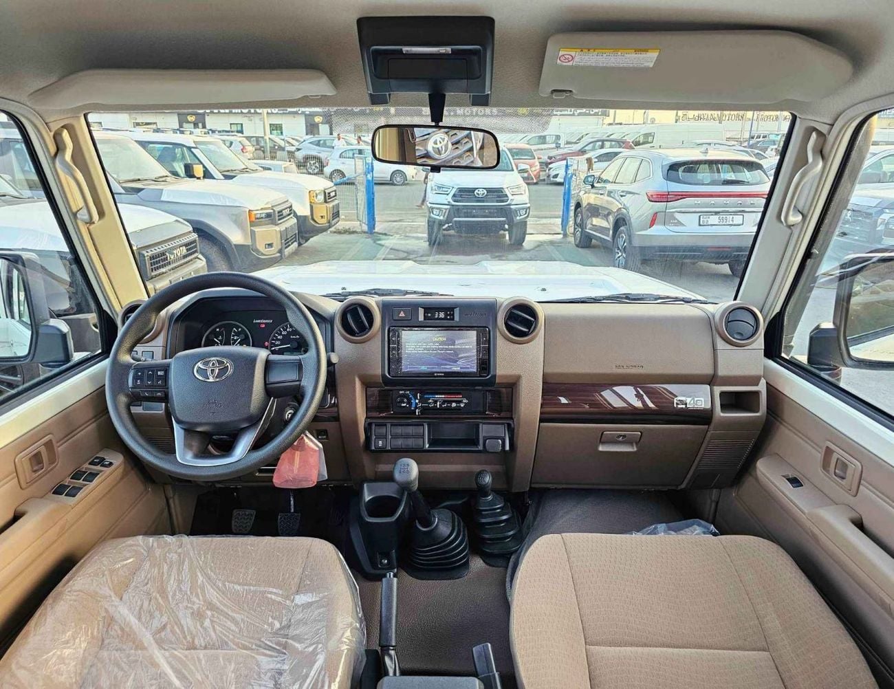 Toyota Land Cruiser Pick Up  M/T / DOUBLE CABIN / 2.8L V4 DIESEL / SNORKEL / 4WD (CODE # STD-E)