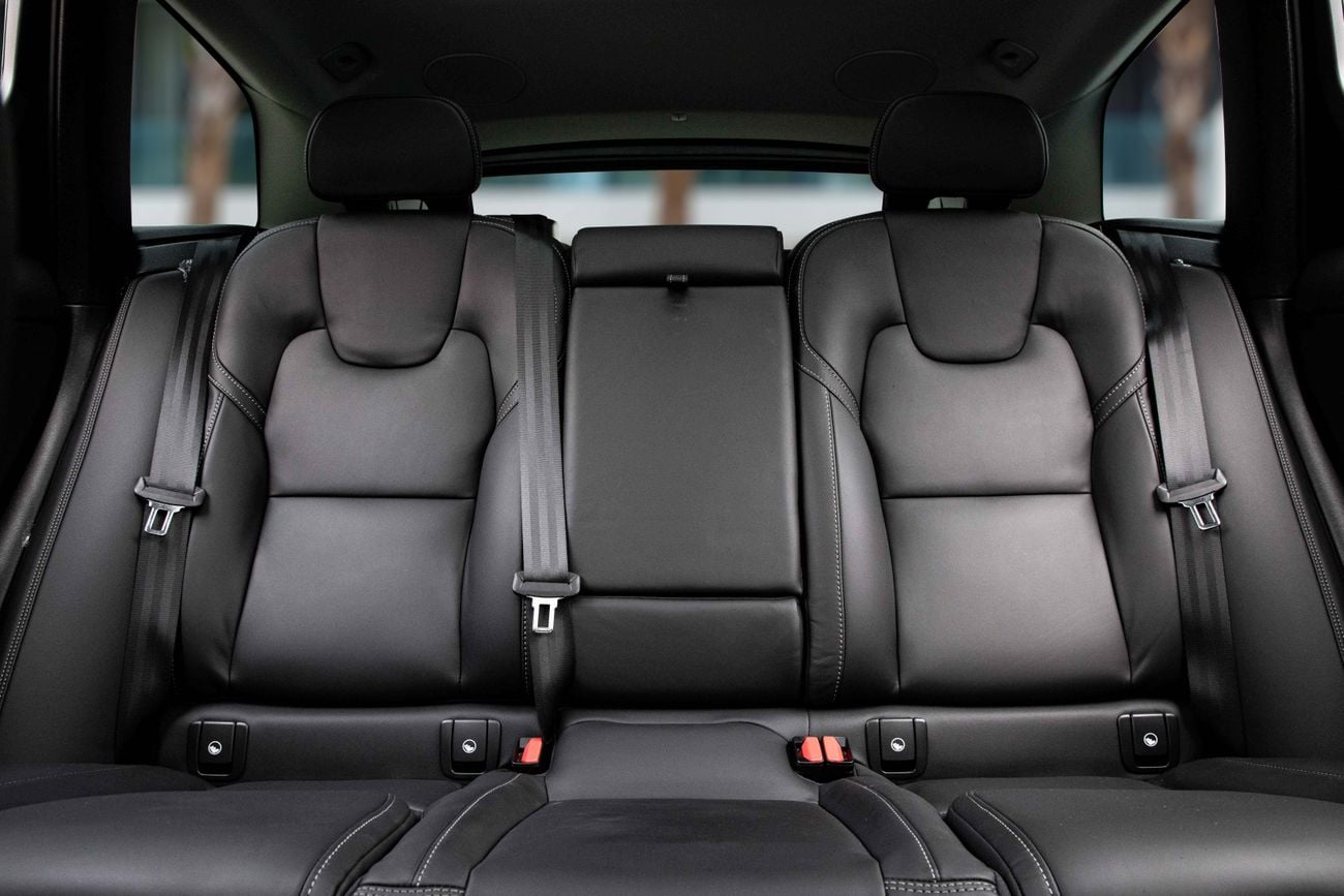 Volvo XC60 XC60 Ultra Dark | 4,113 P.M | 0% Downpayment | 5 Year Volvo Warranty + Service! | Ramadan Offer!