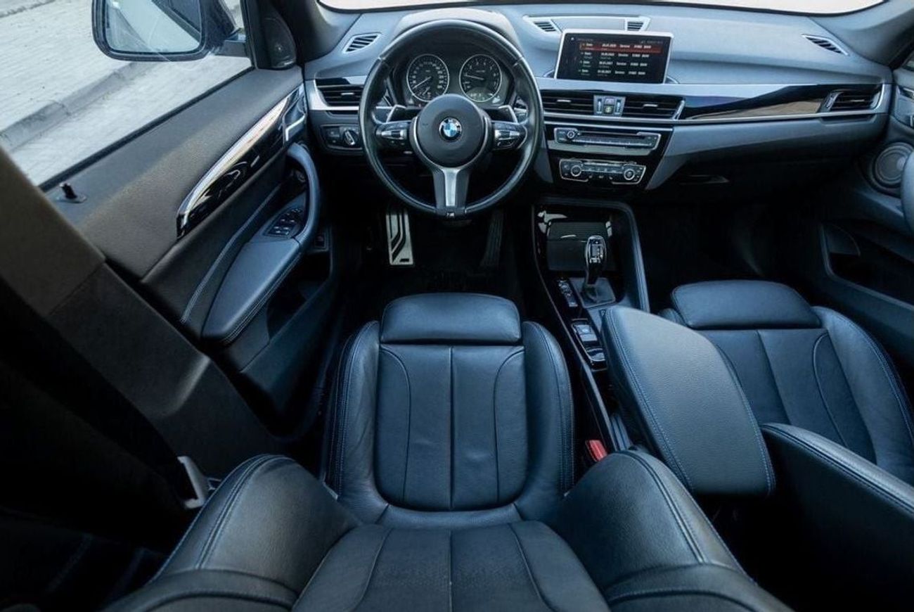 بي أم دبليو X1 xDrive 25i M Sport 2.0L BMW X1 xDrive25i M-Sport 2018 GCC under Agency Warranty with Flexible Down-P