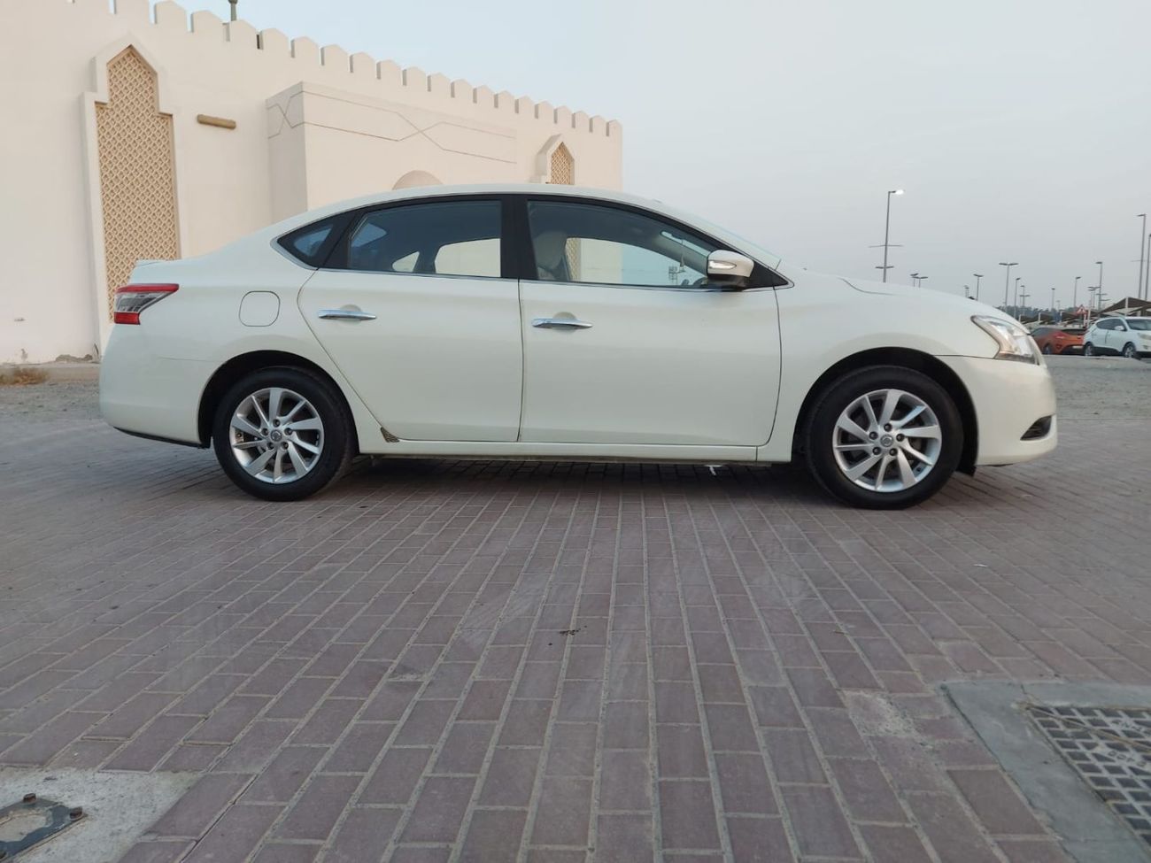 نيسان سنترا SL 1.8L