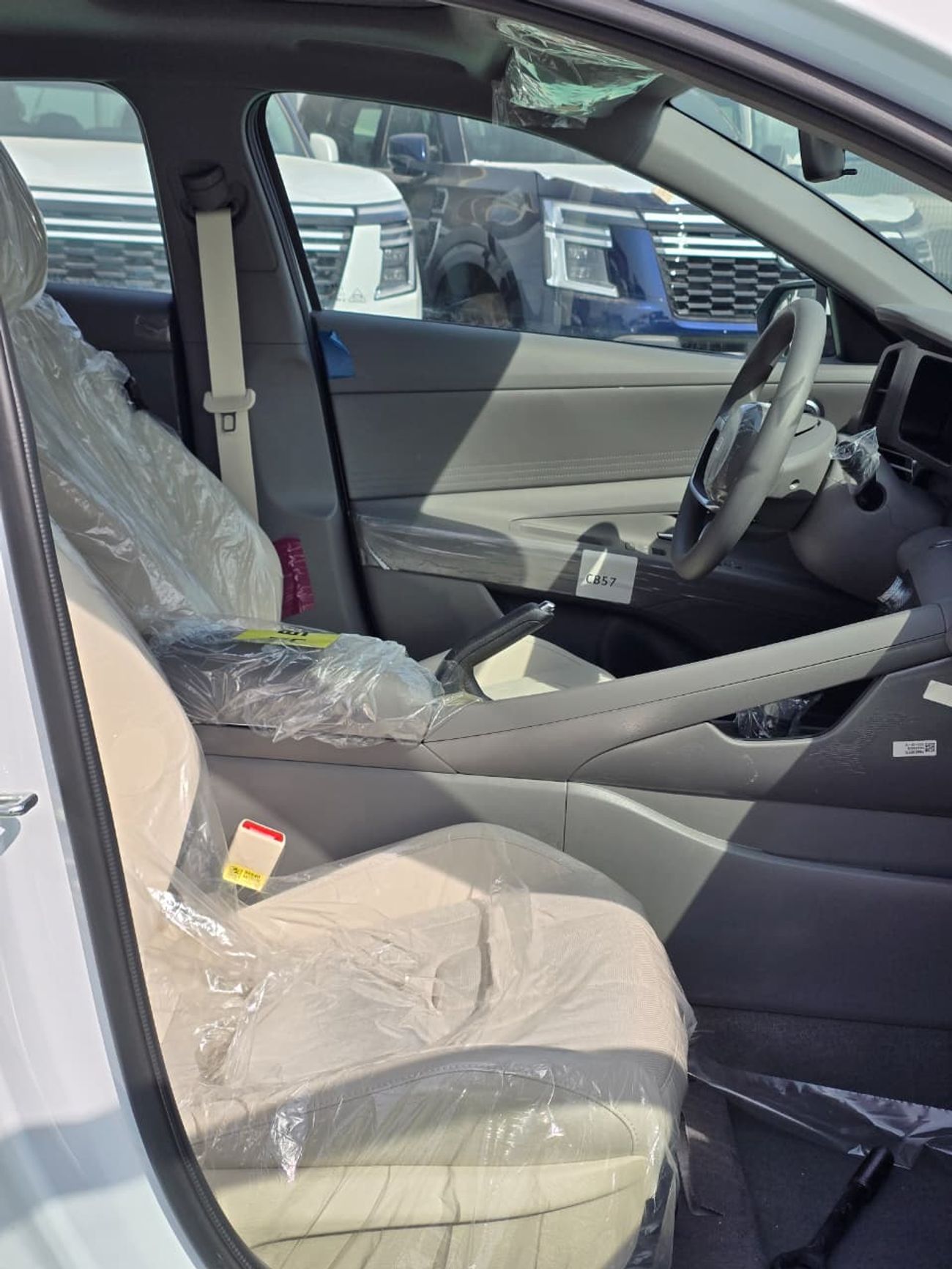 هيونداي إلانترا 2024 Hyundai Elantra 1600cc 2WD Comfort Automatic