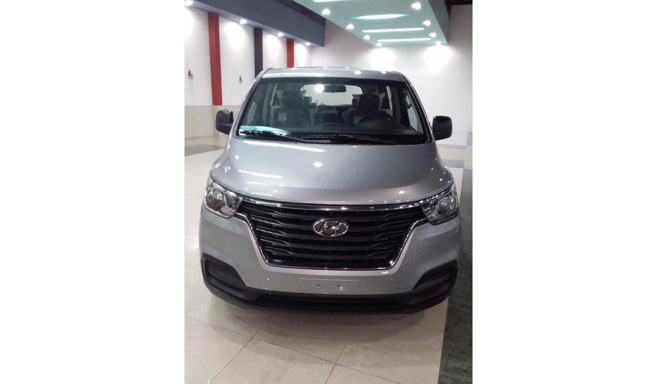 هيونداي H-1 2.4 (5 DOORS)MY2019 with warranty (local registration)