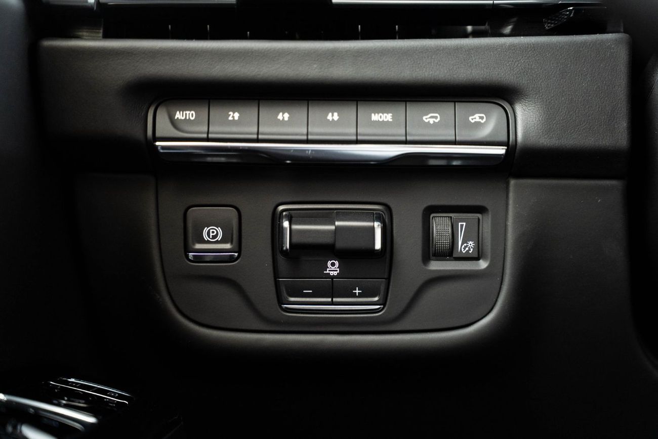 Cadillac Escalade Sport Platinum 6.2L 4WD Sport Platinum Executive 2025 Brand New American Specs 6.2L V8