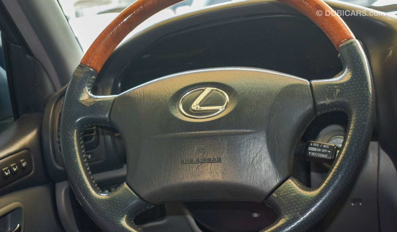 Lexus LX 470 V8