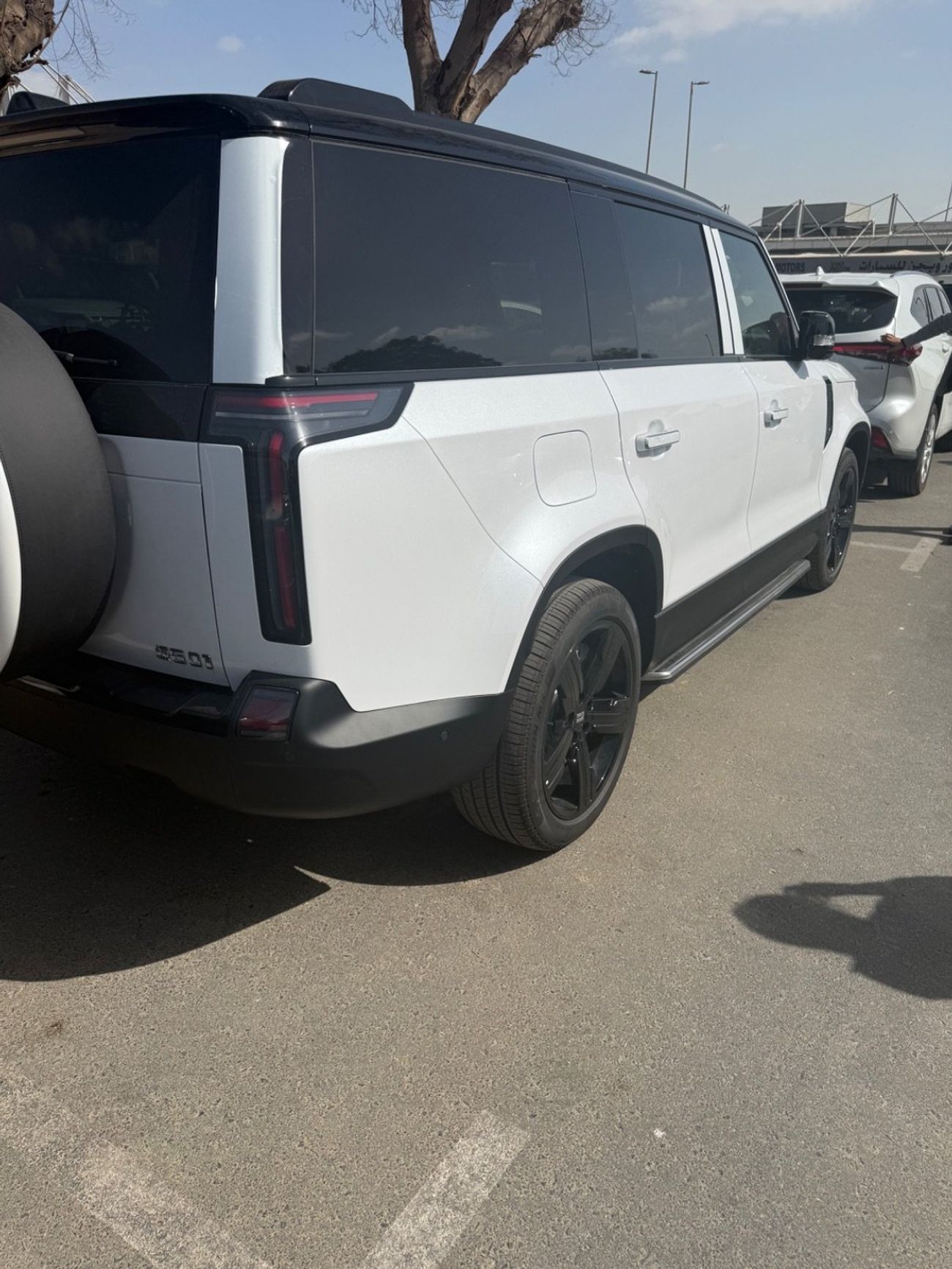 روكس 01 White-white 7seater