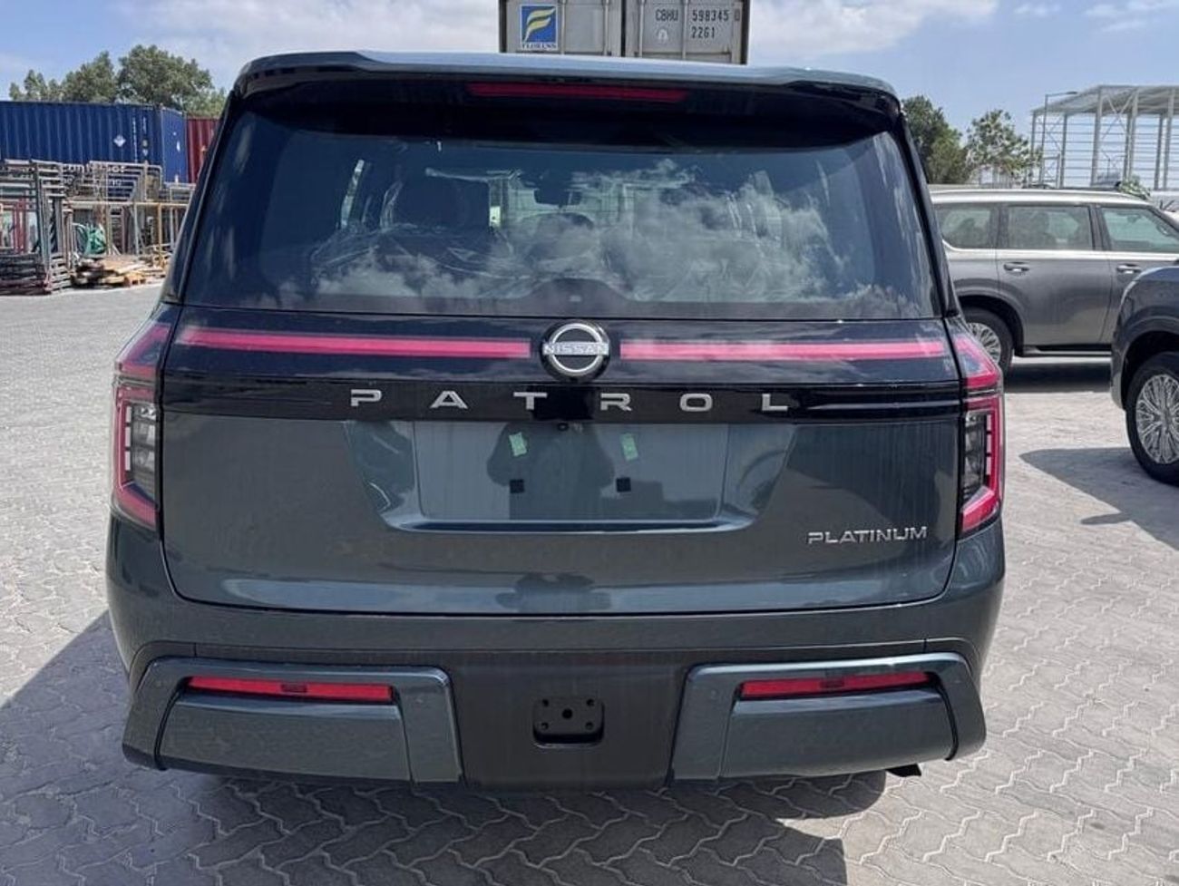 Nissan Patrol SE PLATINUM 3.8L V6 (Ext _GREYISH GREEN Inter_BURGUNDY)