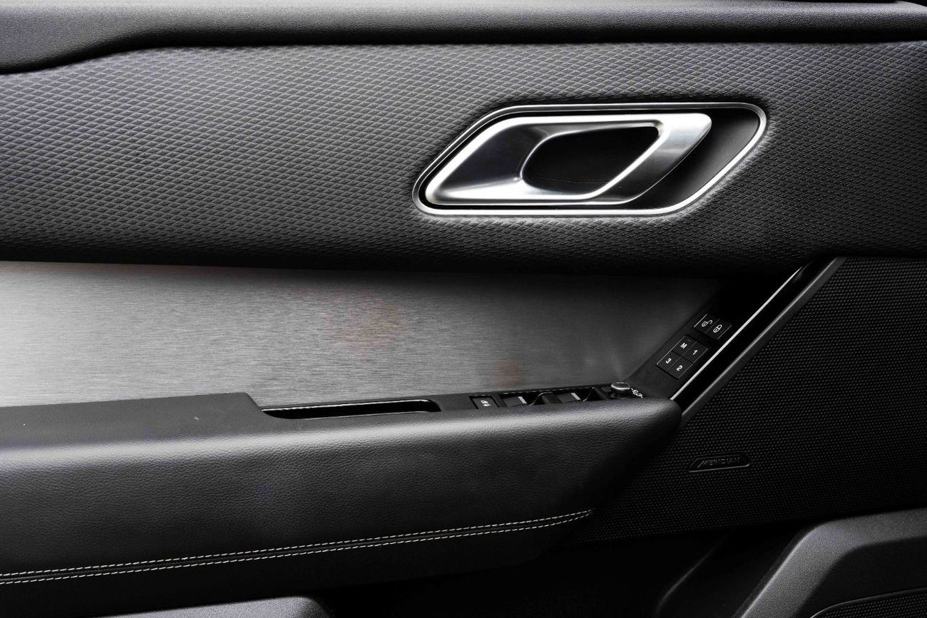 لاند روفر رينج روفر فيلار Velar | 3,231 P.M  | 0% Downpayment | Magnificient Condition!