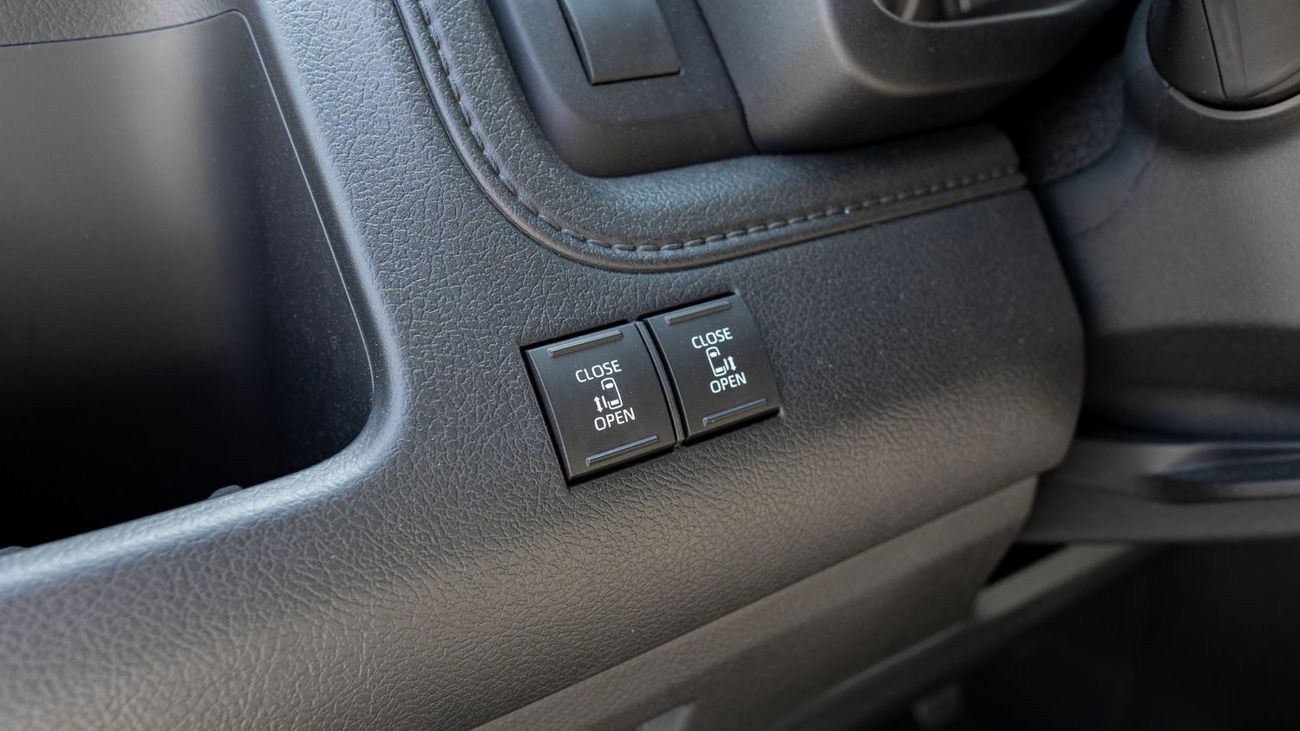 Toyota Granvia 2025 Toyota Granvia 3.5L Premium AT Petrol