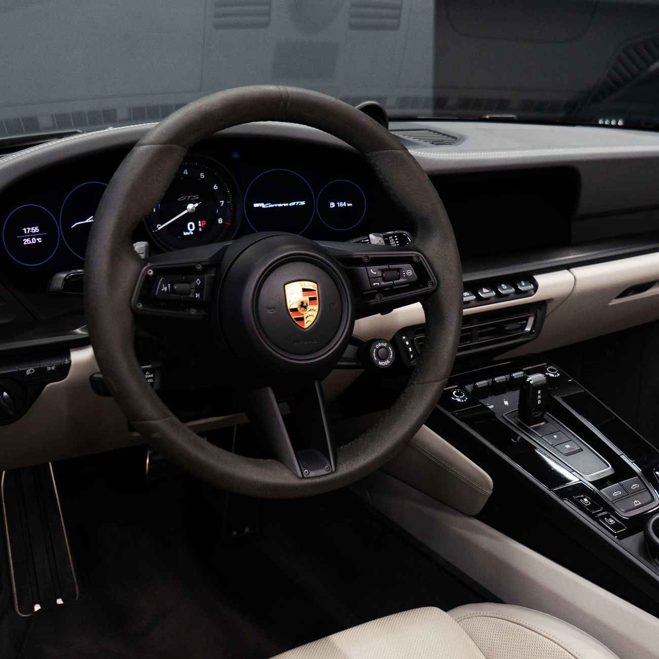 Porsche 911 Carrera GTS 3.0L (475 HP) Convertible AED 12,265 pm  • 0% Downpayment • Porsche 911 Carrera GTS • Ag