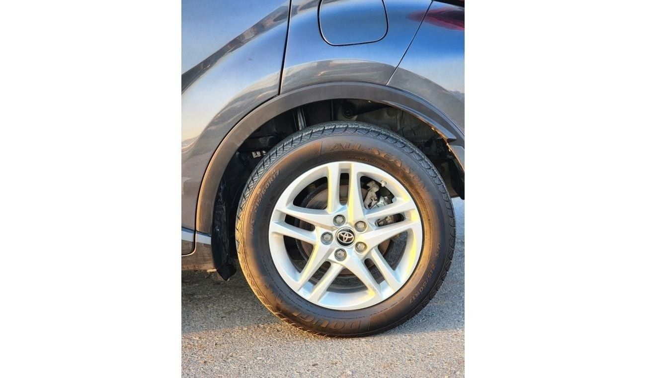 Toyota CHR GX 1.8L (100 HP) TOYOTA C-HR