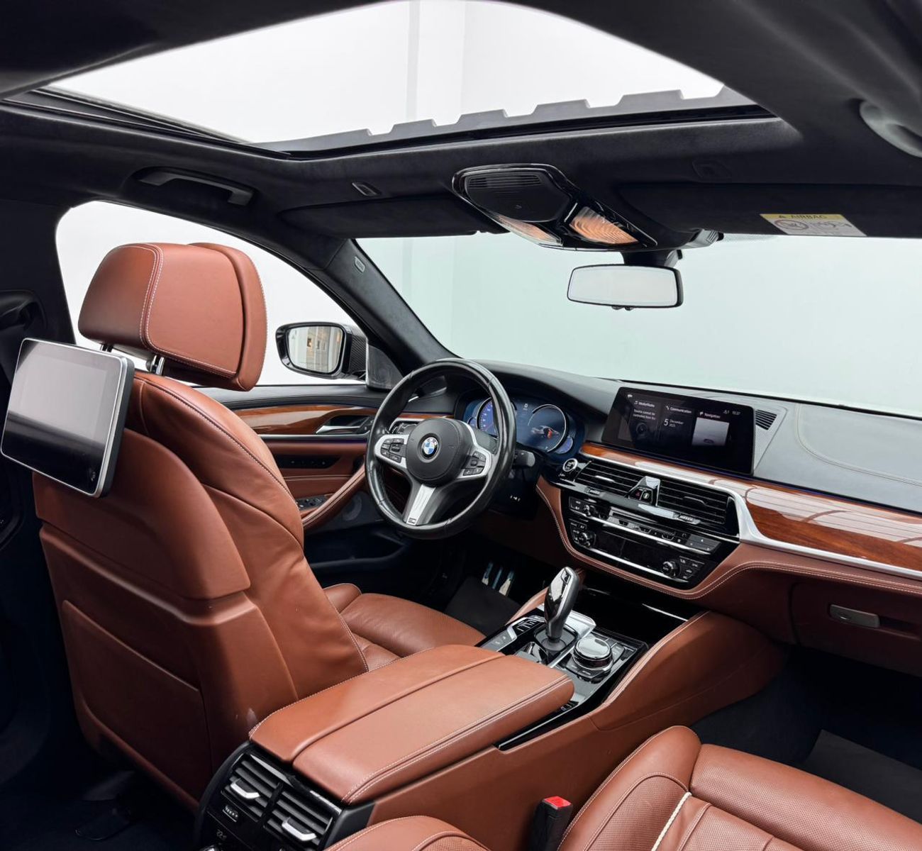 بي أم دبليو M550i 2018 BMW M550i xDrive Masterclass , BMW Service History, 1 Year Warranty, GCC