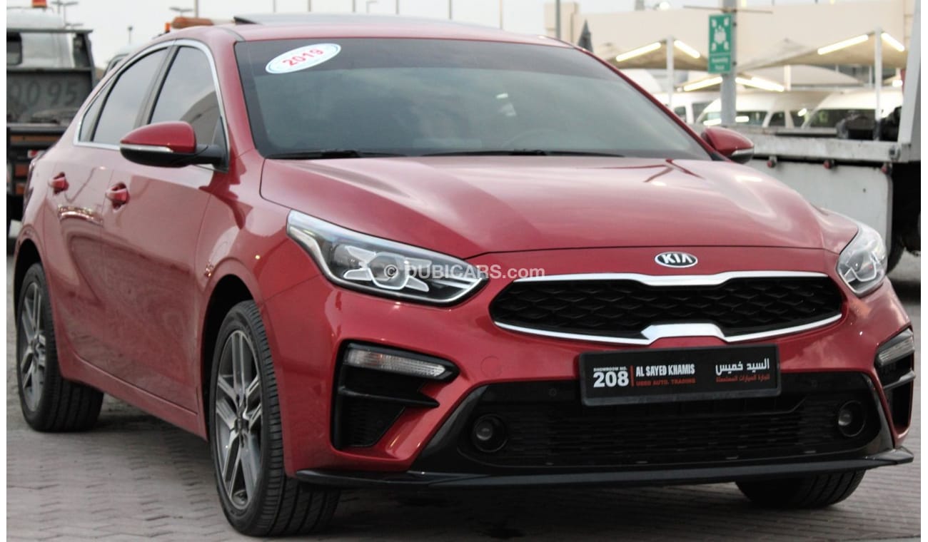 كيا سيراتو كيا سيراتو 2019 خليجي 1600 سي سي فل كامل رقم 1 بدون صبغ بدون حوادث نظيفه جدا من الداخل والخارج