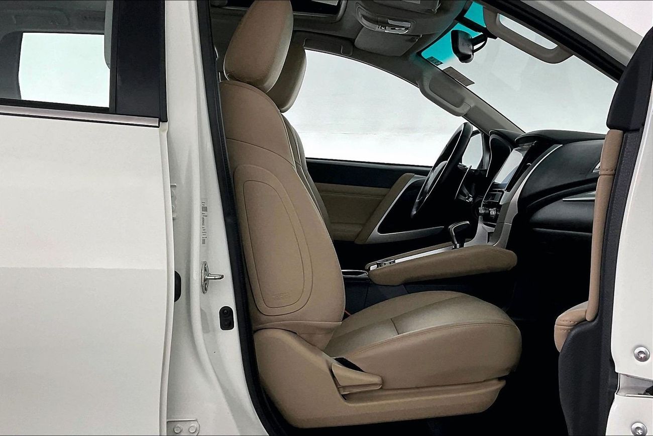 ميتسوبيشي مونتيرو سبورت GLS Premium | National Day Celebration | شامل الضمان | 0 ﺪﻔﻋﺓ ﺃﻮﻟﻯ