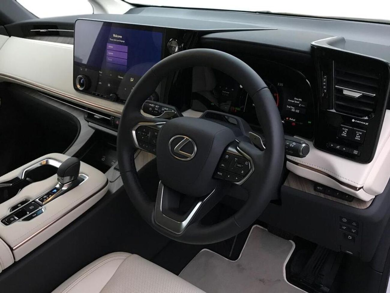 Lexus LM 350h 2.5 350h Takumi E-CVT AWD Euro 6 (s/s) 5dr ( EXPORT ONLY) RIGHT HAND DRIVE