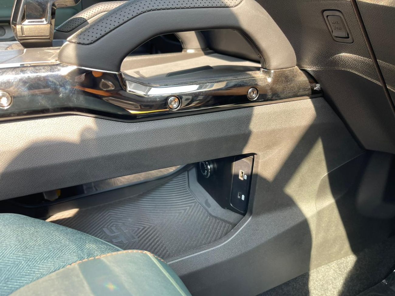 Jetour T2 Luxury Jetour T2 travel+ 2.0L PETROL 7SPEEDS FULL OPTION/ MIDDLE EAST SPECS