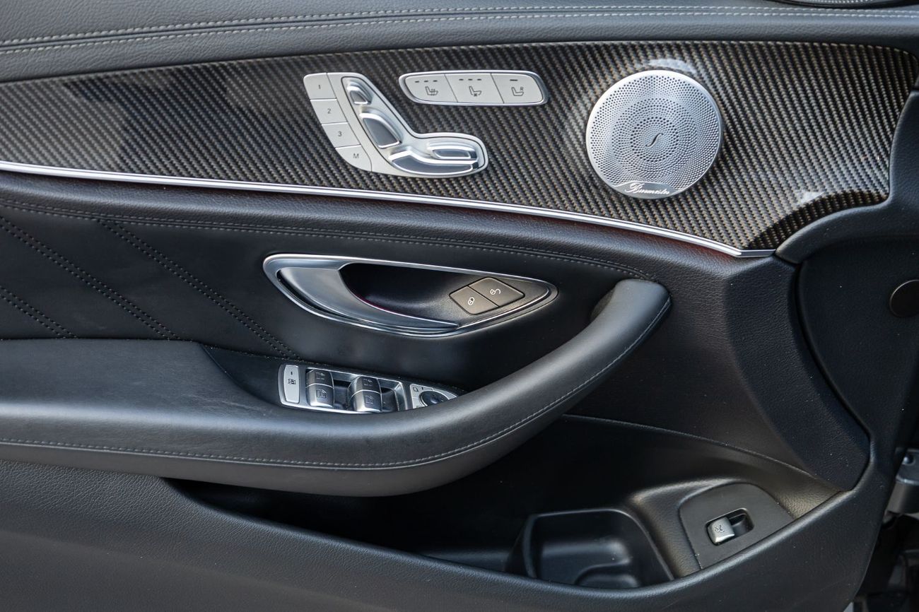 Mercedes-Benz E 63 S AMG Std 4.0L