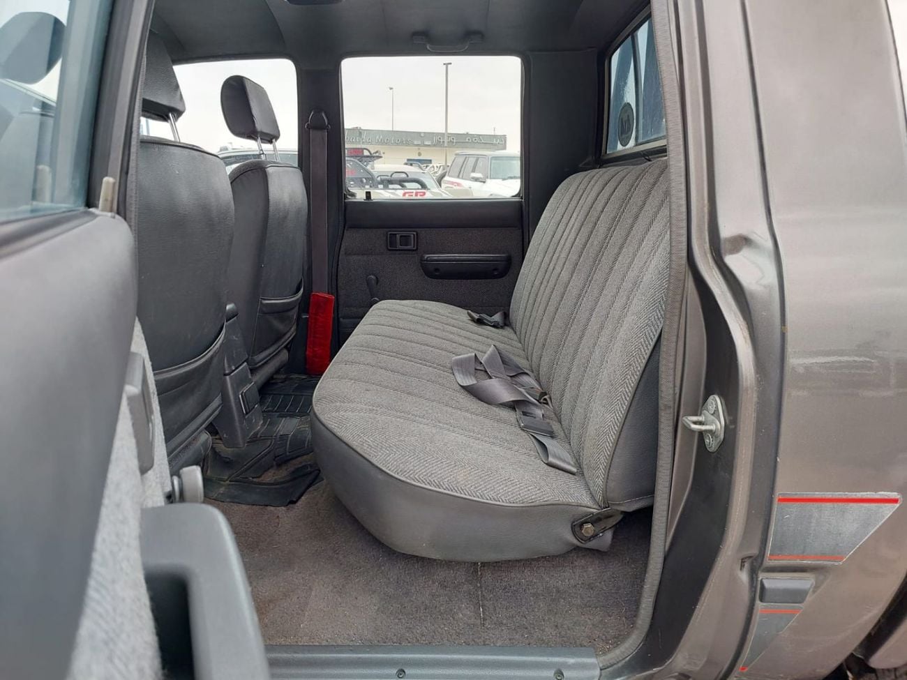 Toyota Hilux TOYOTA HILUX PICKUP RHD 1989 MODEL 2.8 L DIESEL MANUAL(PM05378)