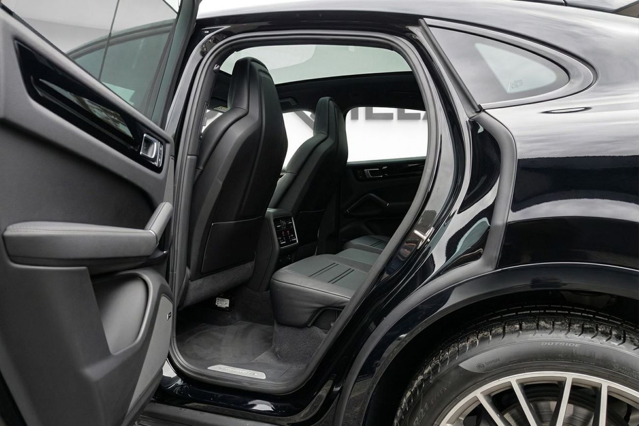 Porsche Cayenne Platinum Edition AED 6,000 P.M l 0% Downpayment l Coupe Platinum l Warranty till 2027